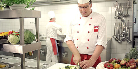 Die hauseigene Küche bietet gesunde Ernährung im Seniorenheim St. Gallen